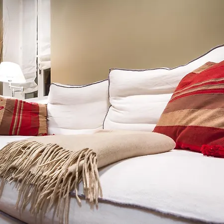 Apartment Livingstone Como